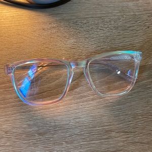 QUAY blue light glasses